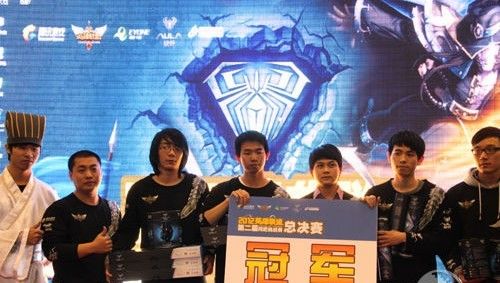 与三层闸门